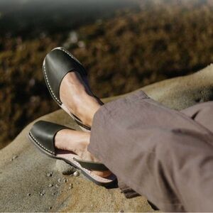 PONS Classic Avarcas in Forest Green